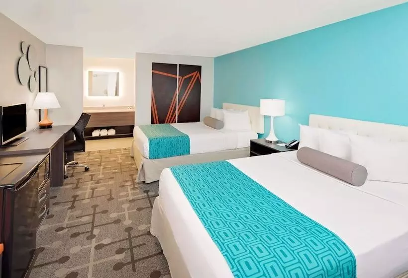 فندق Howard Johnson By Wyndham Florence