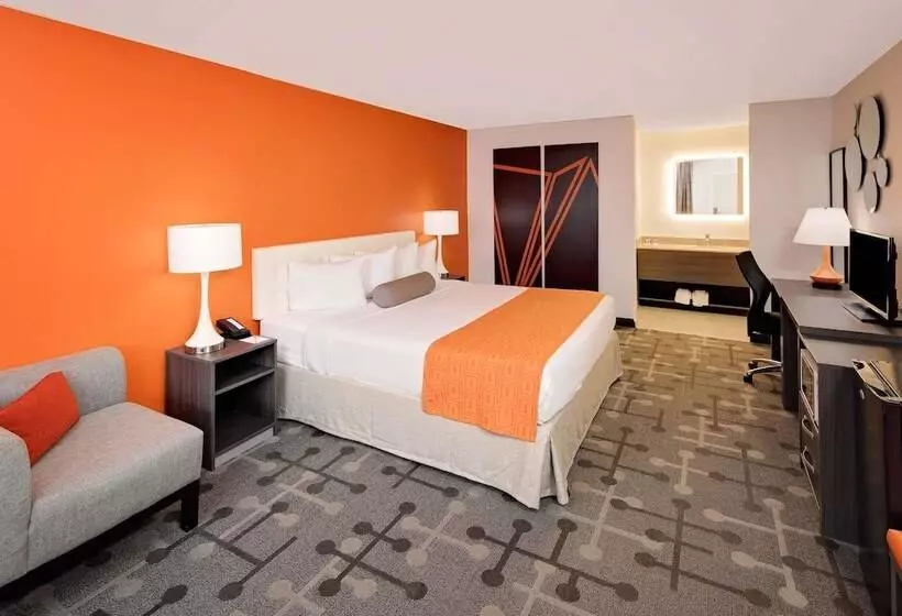 فندق Howard Johnson By Wyndham Florence