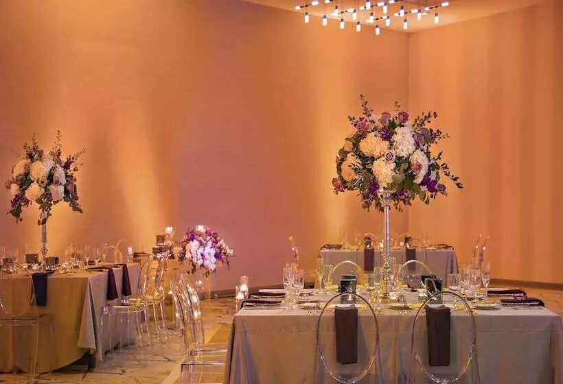 Отель Marriott Orlando Downtown