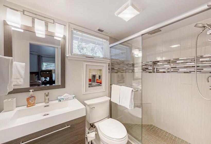 هتل Park Ave Manor 3b