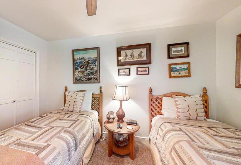 هتل Park Ave Manor 3b