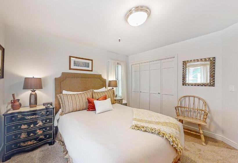 هتل Park Ave Manor 3b