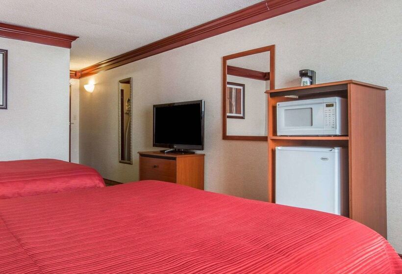 호텔 Quality Inn & Conference Center