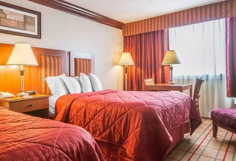 酒店 Quality Inn & Conference Center