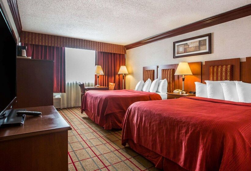 호텔 Quality Inn & Conference Center