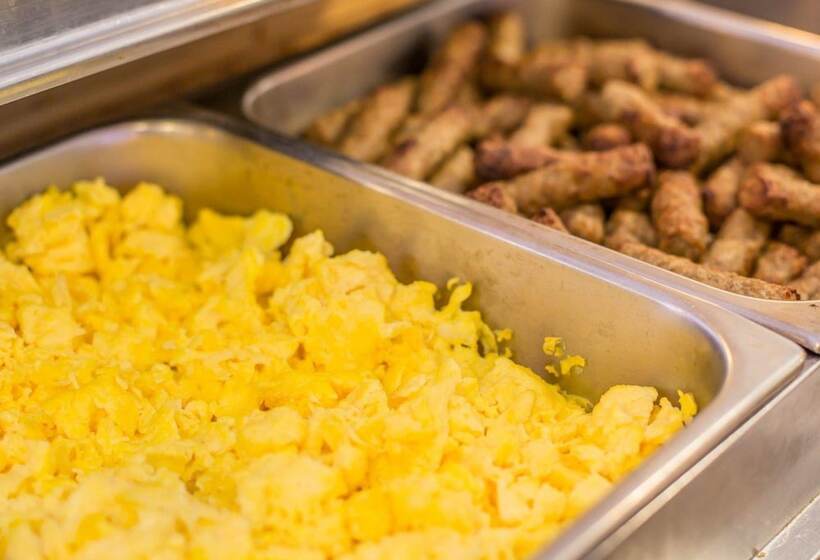 호텔 Quality Inn & Conference Center