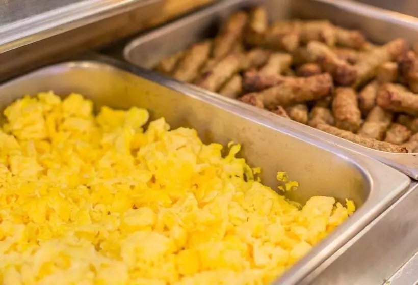 酒店 Quality Inn & Conference Center