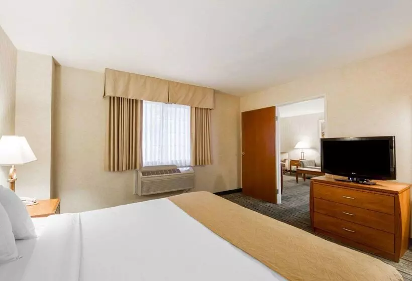 酒店 Quality Inn Petaluma   Sonoma