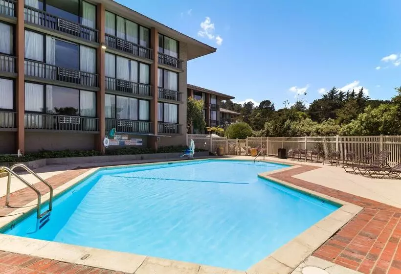 Red Lion Hotel Monterey