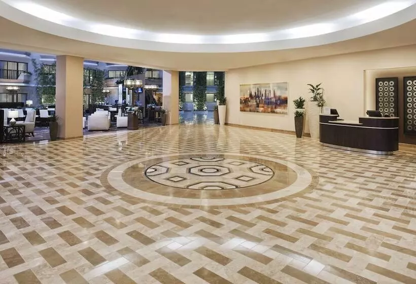 فندق Sheraton Detroit Metro Airport