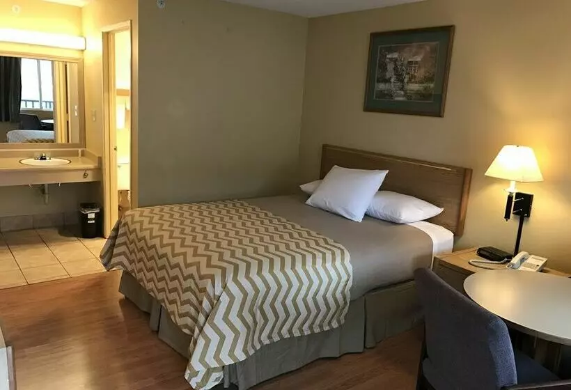 Otel Travelodge By Wyndham Tacoma Near Mcchord Afb