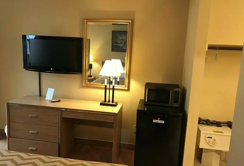 Otel Travelodge By Wyndham Tacoma Near Mcchord Afb