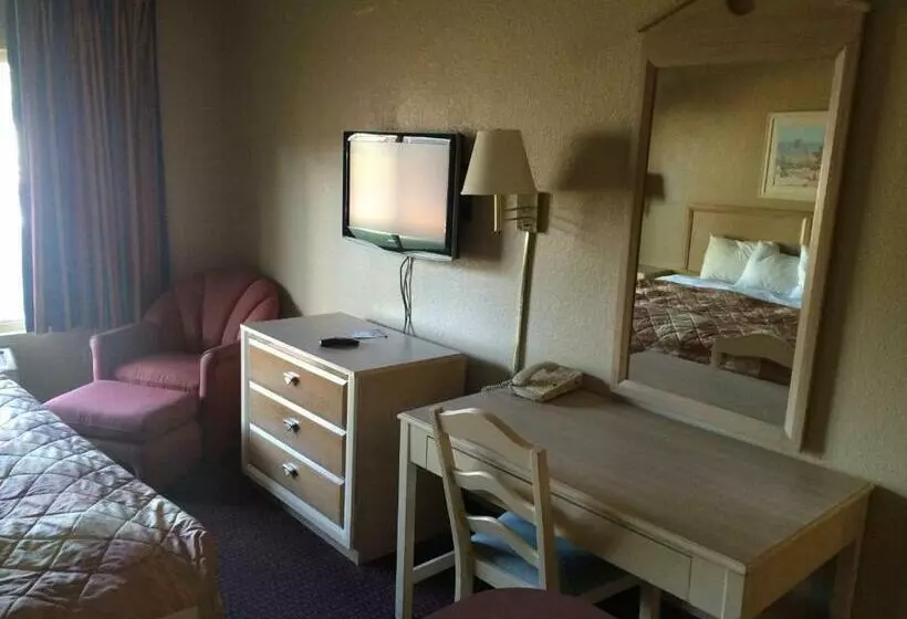 هتل Valuelodge Busch Gardens  Tampa