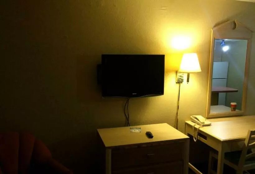 هتل Valuelodge Busch Gardens  Tampa