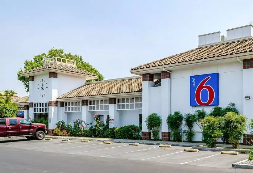 Motel 6 Oakdale, Ca