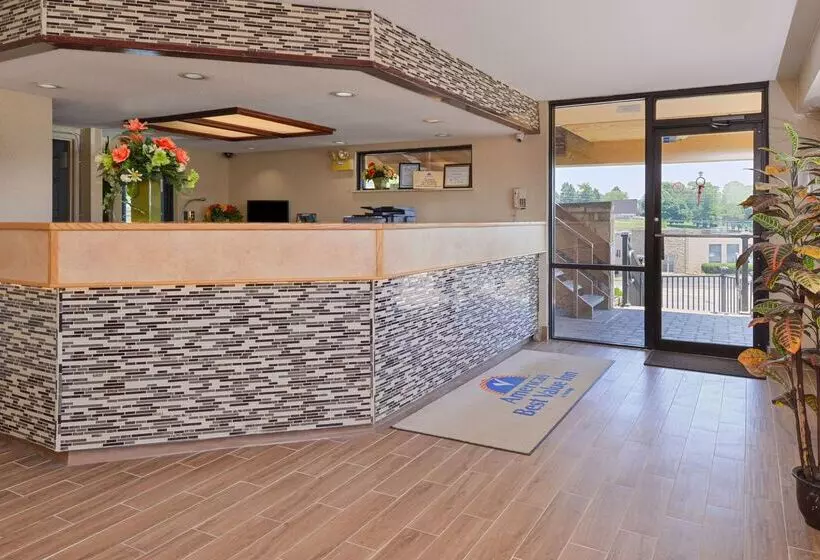 Отель Americas Best Value Inn Pittsburgh Airport