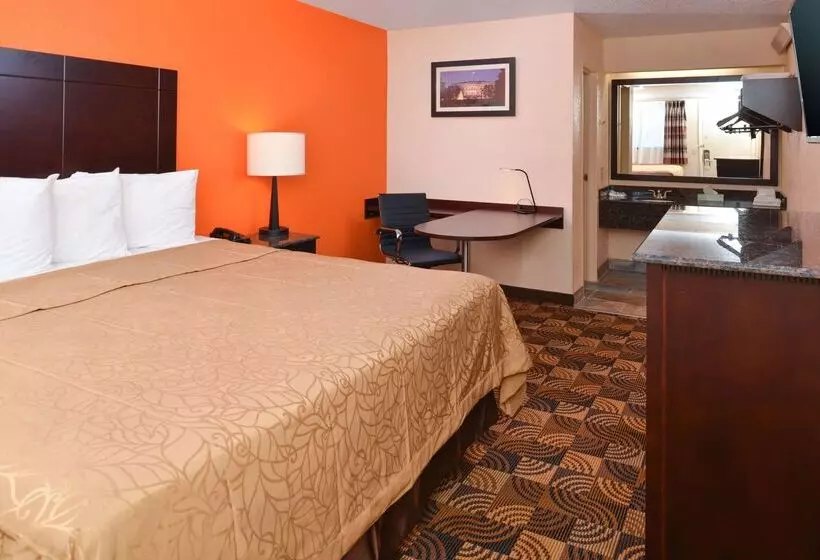 Отель Americas Best Value Inn Pittsburgh Airport