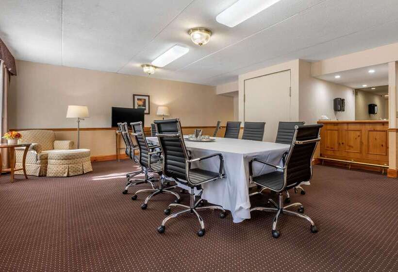 Clarion Hotel Conference Center On Lake Erie