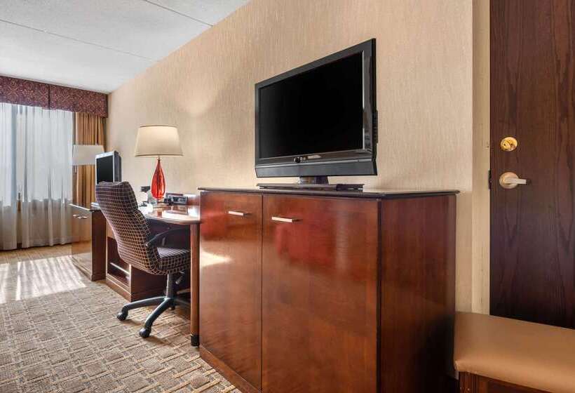 Clarion Hotel Conference Center On Lake Erie