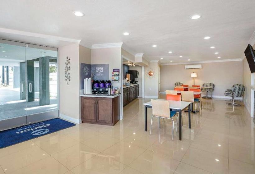 هتل Clarion Pointe Fresno Near Yosemite