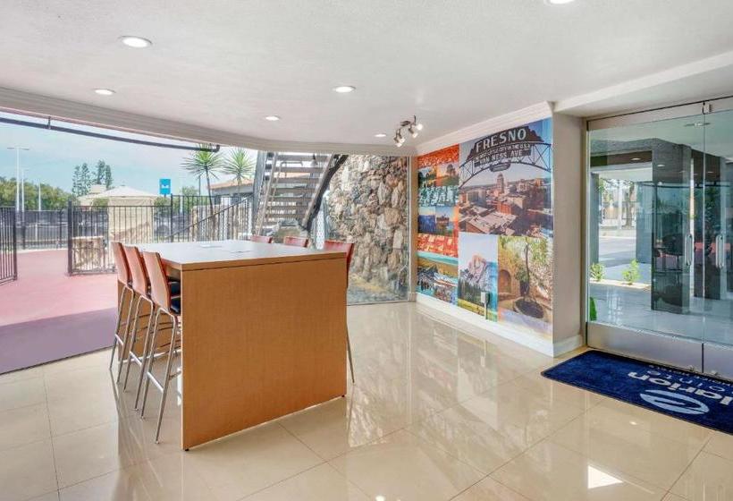 هتل Clarion Pointe Fresno Near Yosemite