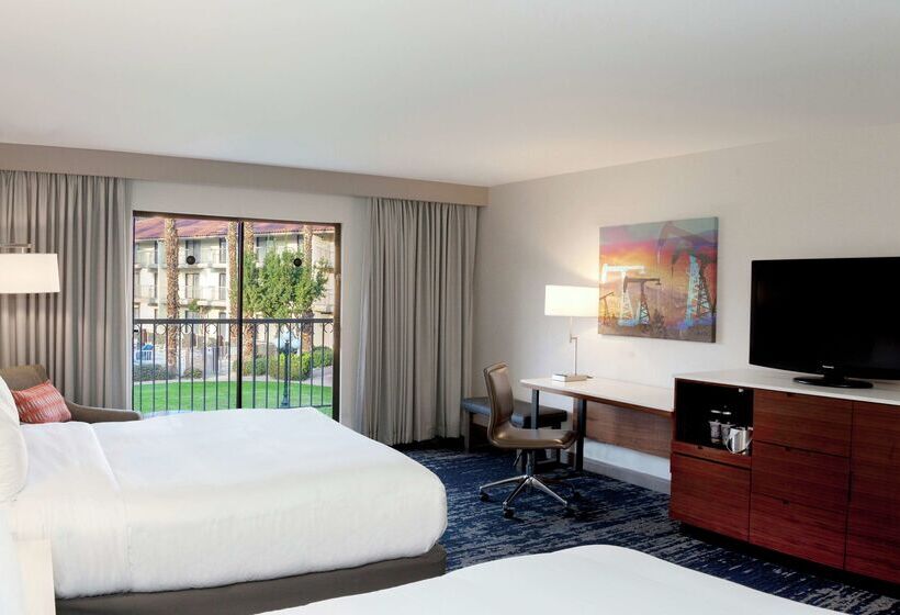 Doubletree By Hilton Hotel Bakersfield