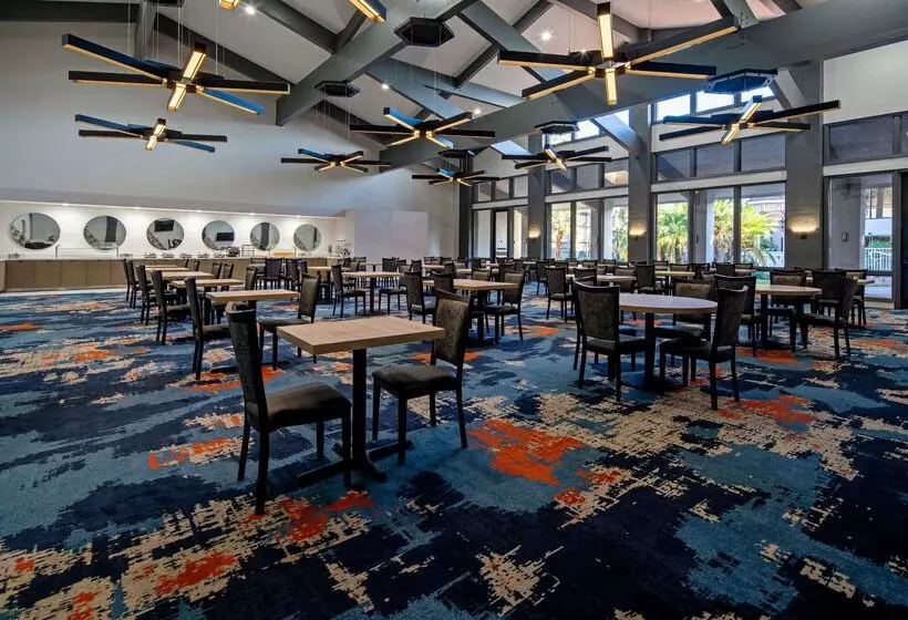 Doubletree By Hilton Hotel Bakersfield