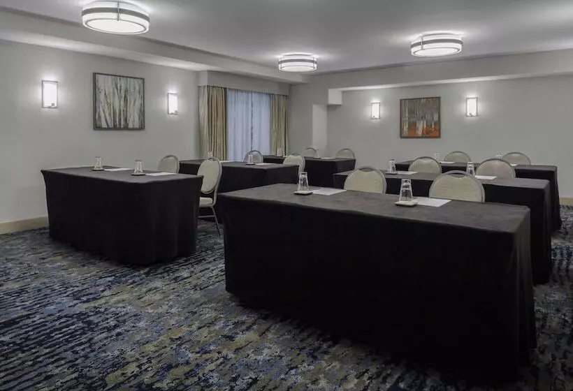 Otel Doubletree By Hilton Burlington Vermont