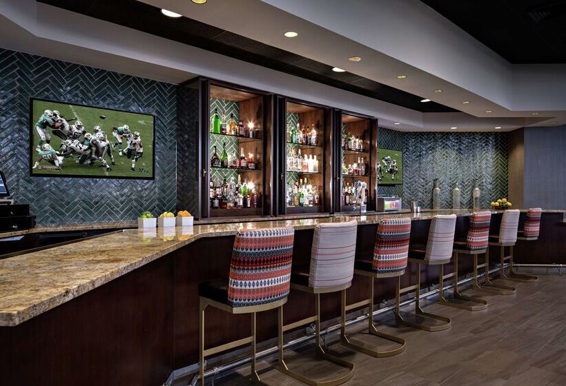 Doubletree By Hilton Fairfield Hotel & Suites