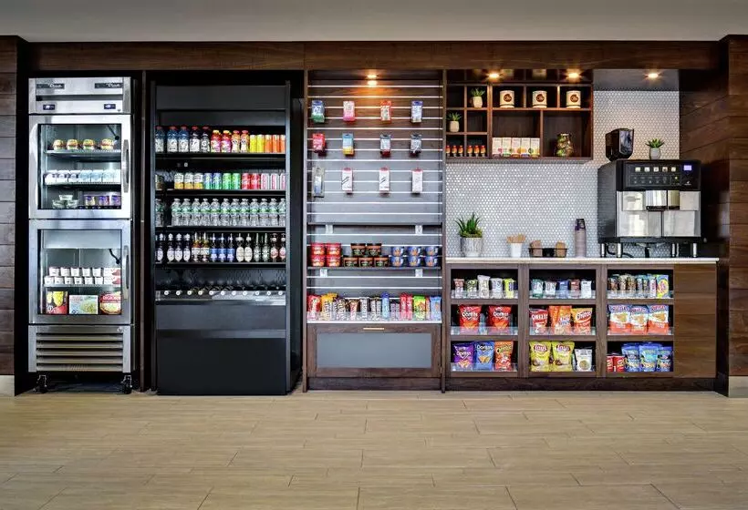 Doubletree By Hilton Fairfield Hotel & Suites