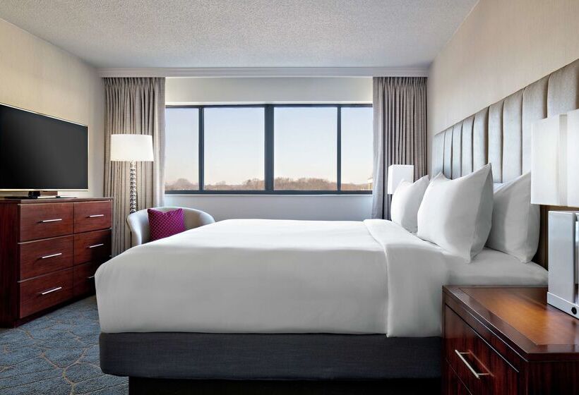 Doubletree By Hilton Fairfield Hotel & Suites