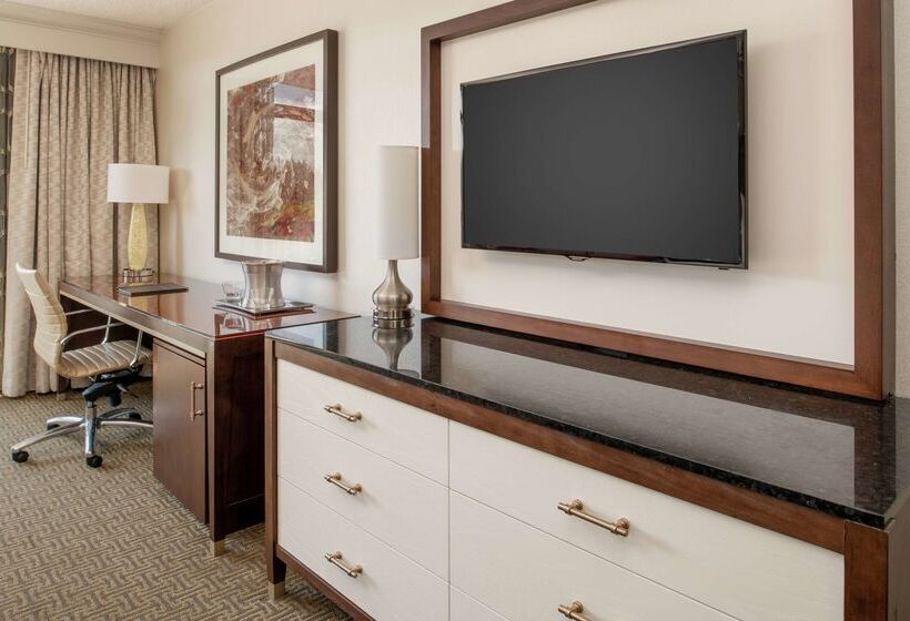 בית מלון כפרי Hilton Bellevue