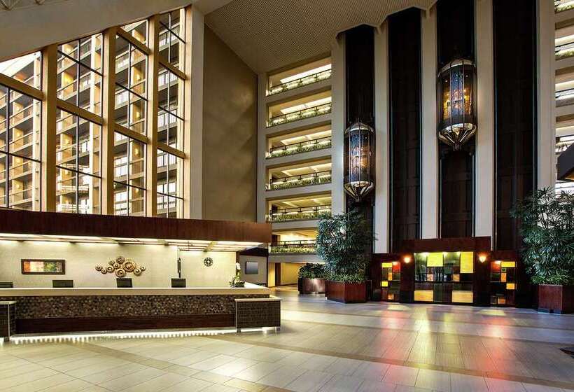 בית מלון כפרי Hilton Bellevue