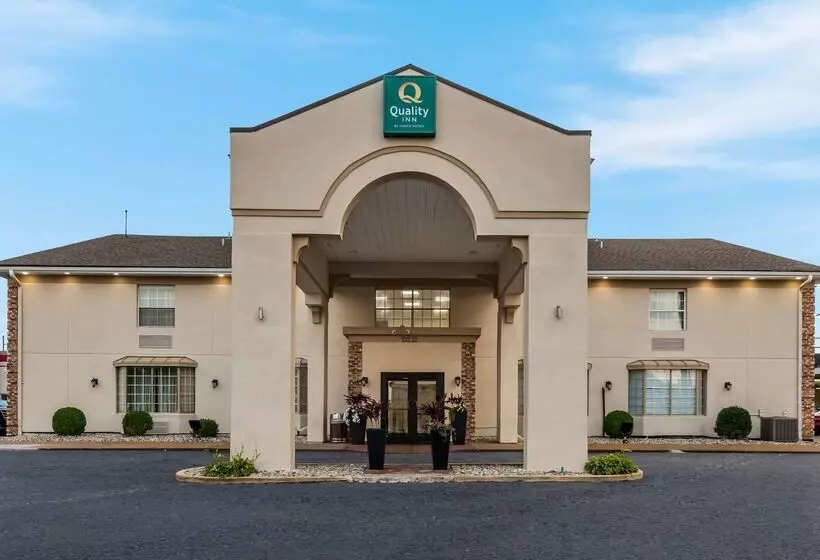هتل Quality Inn Airport