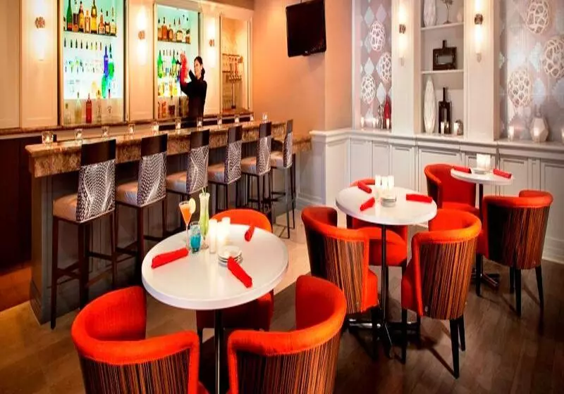 Radisson Hotel Phoenix Airport