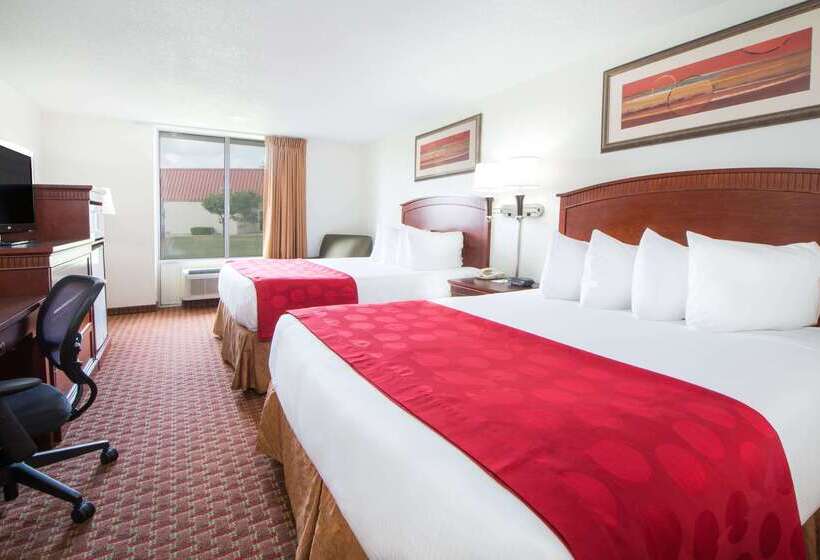 בית מלון כפרי Ramada By Wyndham Enid