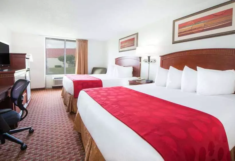 酒店 Ramada By Wyndham Enid