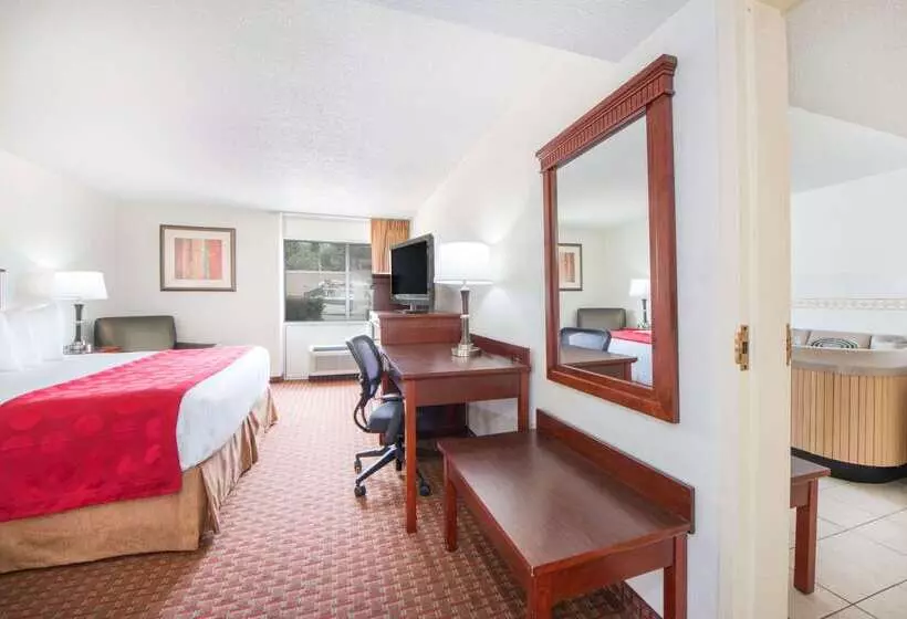 酒店 Ramada By Wyndham Enid