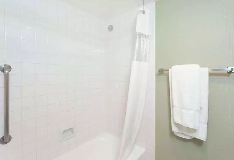 هتل Ramada Plaza By Wyndham Garden Grove/anaheim South