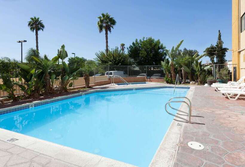 호텔 Ramada Plaza By Wyndham Garden Grove/anaheim South