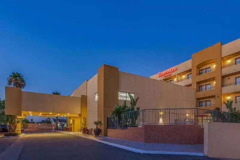 هتل Ramada Plaza By Wyndham Garden Grove/anaheim South