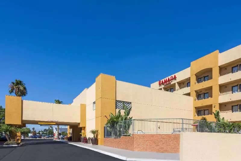هتل Ramada Plaza By Wyndham Garden Grove/anaheim South