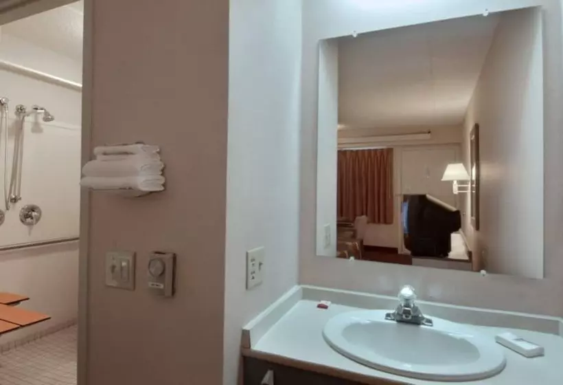 فندق Red Roof Inn Plus+ Nashville North Goodlettsville