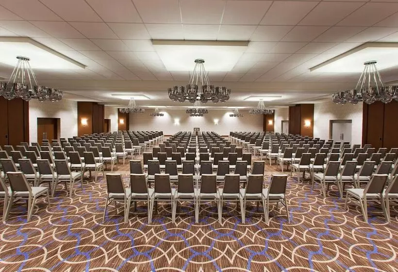 酒店 Sheraton Pittsburgh Airport