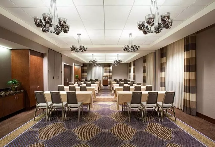 酒店 Sheraton Pittsburgh Airport