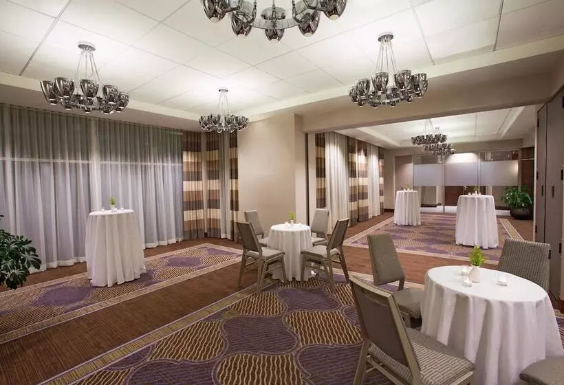 酒店 Sheraton Pittsburgh Airport