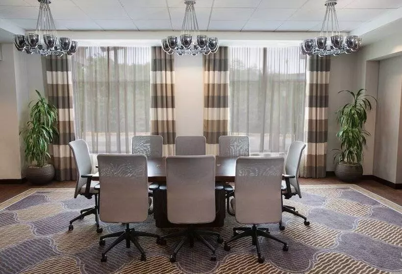 酒店 Sheraton Pittsburgh Airport