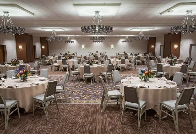 酒店 Sheraton Pittsburgh Airport