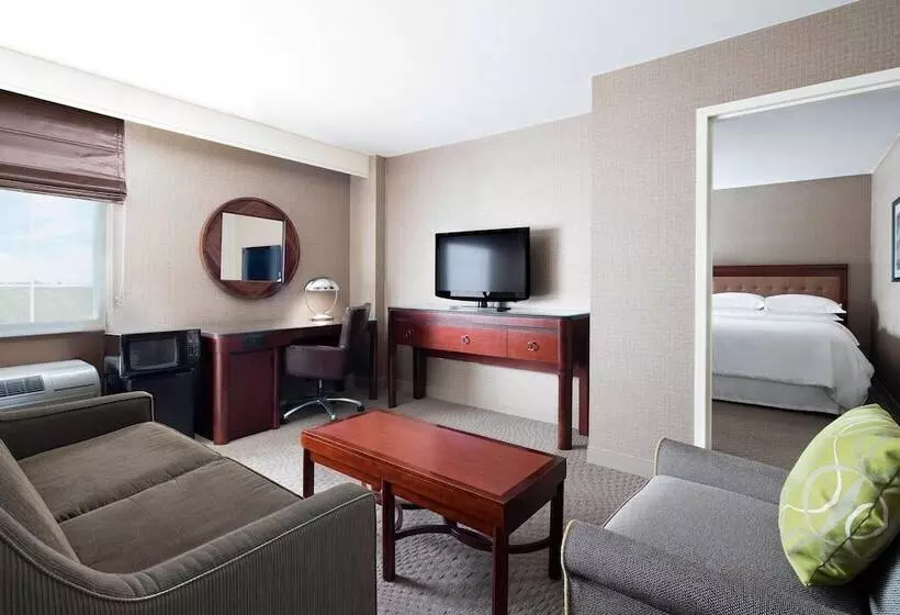 酒店 Sheraton Pittsburgh Airport