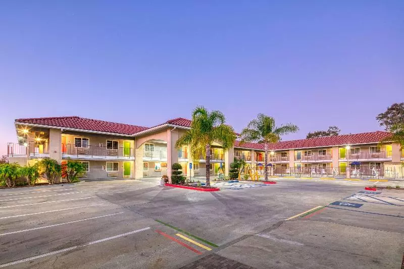 ホテル Signature Temecula